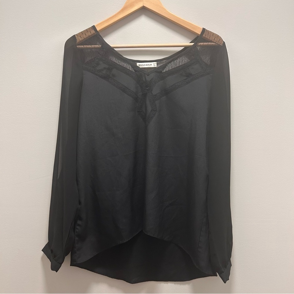 Gental Fawn black v neck blouse with slit sheer arms